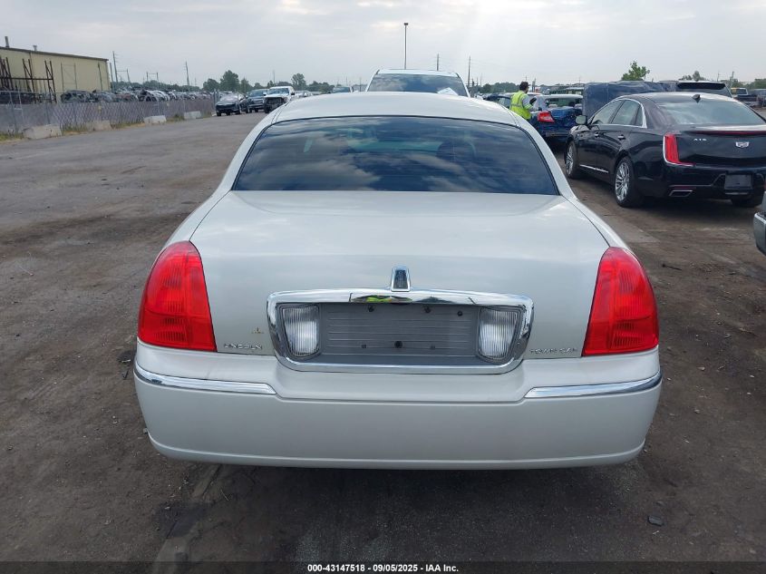2006 Lincoln Town Car Signature Limited VIN: 1LNHM82W76Y603878 Lot: 43147518