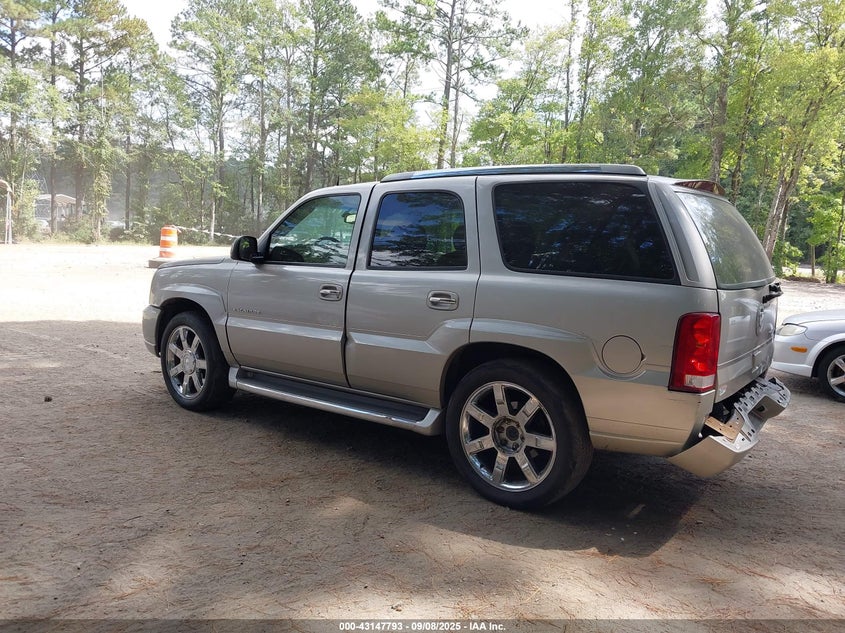 1GYEK63NX4R224527 2004 CADILLAC ESCALADE photo no. 3