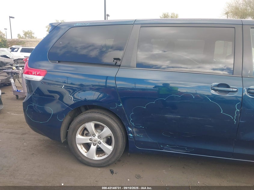 2011 Toyota Sienna Le VIN: 5TDKA3DC8BS006818 Lot: 43148731