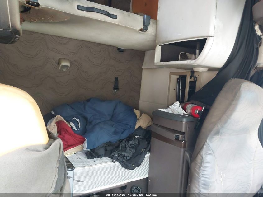 2015 Volvo Vn Vnl VIN: 4V4NC9EH2FN176922 Lot: 43149129