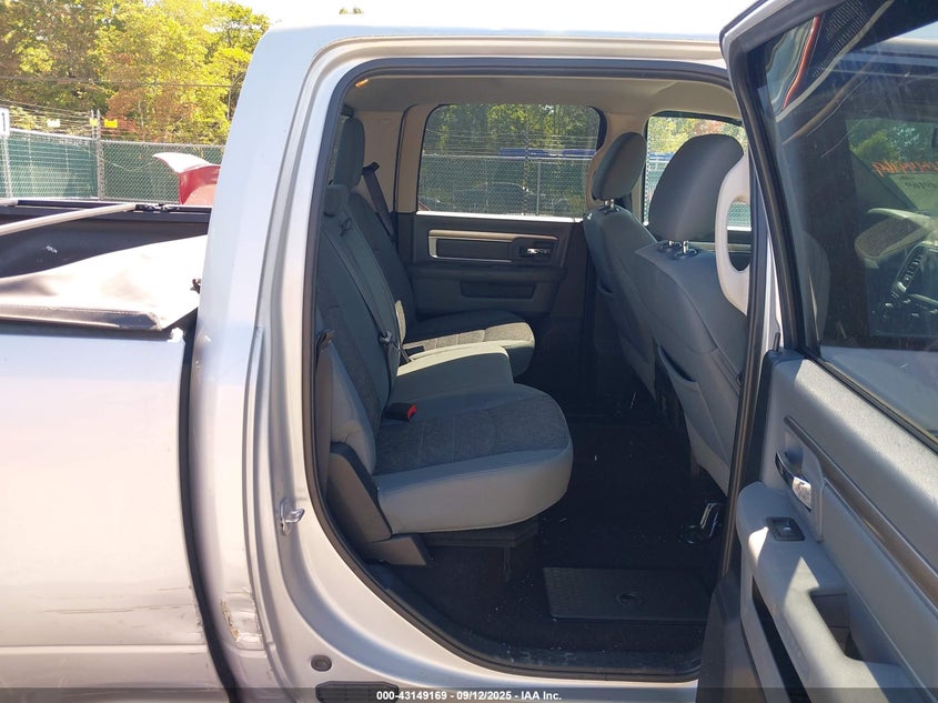 2017 RAM 1500 BIG HORN  4X4 6'4 BOX - 1C6RR7TT2HS584291