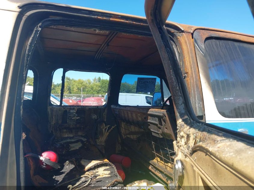 1985 GMC Suburban C2500 VIN: 1G5GC26WXFF526968 Lot: 43149627