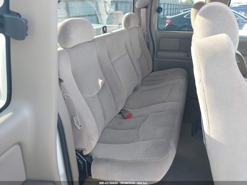 2003 GMC New Sierra Sle VIN: 2GTEC19VX31296865 Lot: 43150454