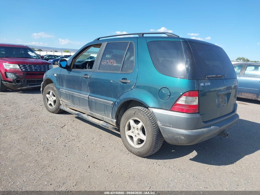 1998 Mercedes-Benz Ml 320 Classic green other gasoline 4JGAB54E3WA039617 photo #4