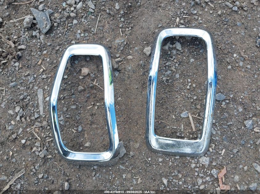 2015 Jeep Cherokee Latitude VIN: 1C4PJMCB4FW565700 Lot: 43150915