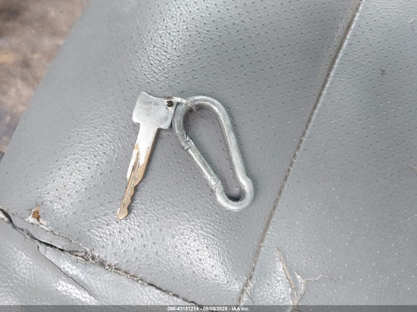 2011 Ford E-350 Super Duty Xl VIN: 1FBSS3BL3BDB09080 Lot: 43151214