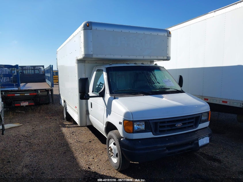 2007 Ford E-450 Cutaway