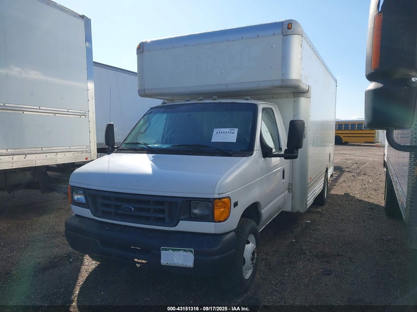 2007 Ford E-450 Cutaway