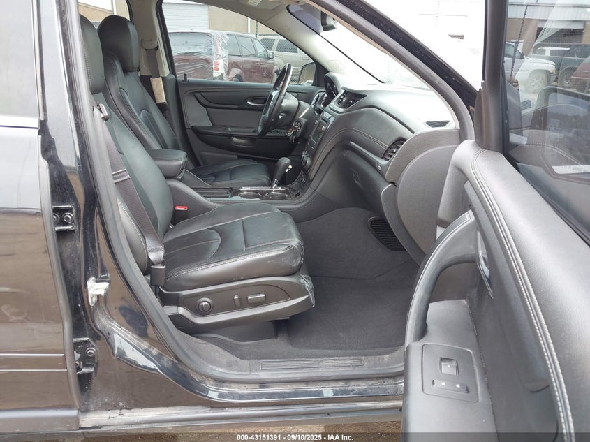 2015 CHEVROLET TRAVERSE auction photo 5