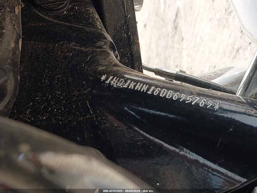 2013 Harley-Davidson Fltrx Road Glide Custom VIN: 1HD1KHM16DB695769 Lot: 43151522