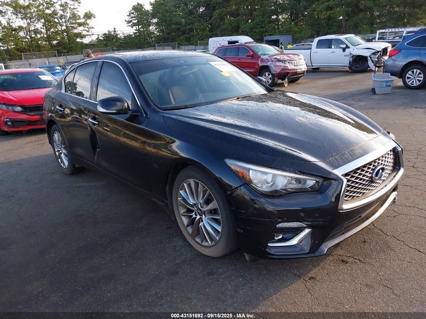 INFINITI Q50 3.0T LUXE
