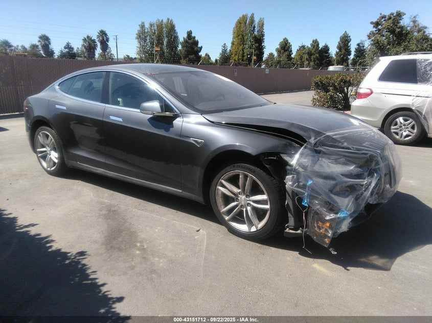 Vin: 5yjsa1e10ff113468, lot: 43646064, tesla model s 60/70/85 2015 img_1