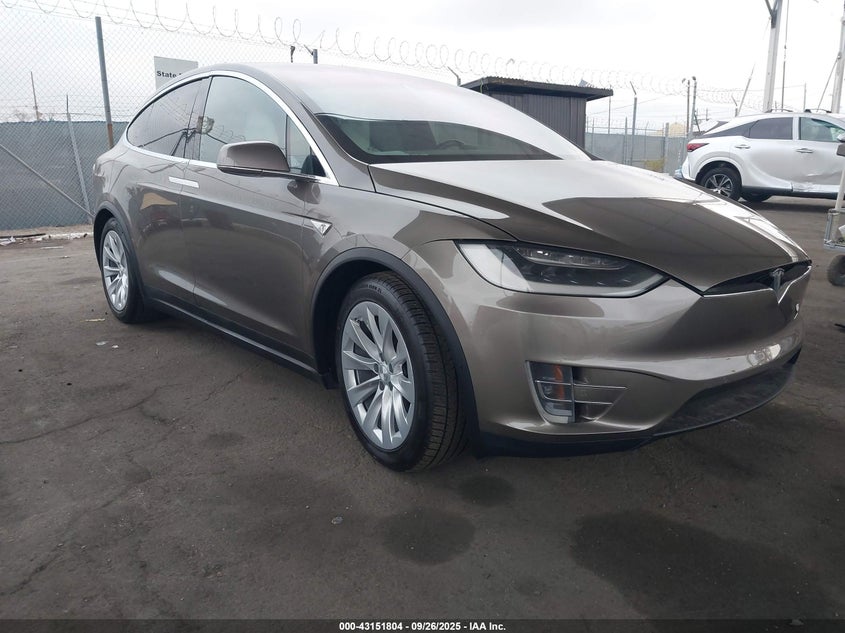 Vin: , lot: 43646156, tesla model x 60d/70d/75d/90d 2016 img_1