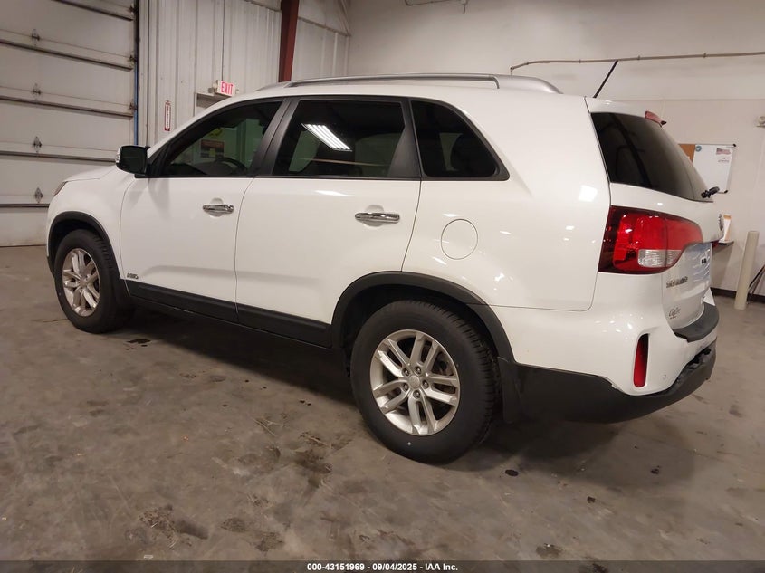 2015 KIA SORENTO LX - 5XYKTCA65FG624190