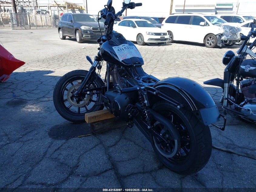 2017 Harley-Davidson Fxdls black null gasoline 1HD1GS813HC313769 photo #4