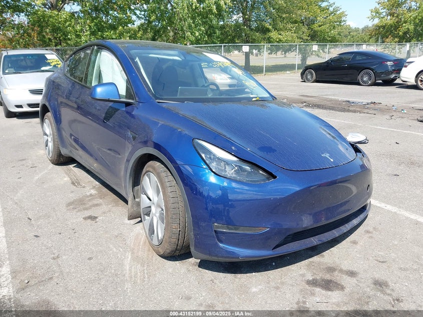 2024 Tesla Model Y Long Range Dual Motor All-Wheel Drive blue suv electric 7SAYGDEE7RA222799 photo #1