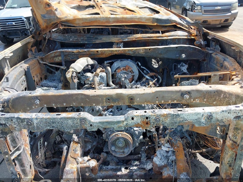 1GC4KPEY2SF139453 2025 CHEVROLET SILVERADO photo no. 10