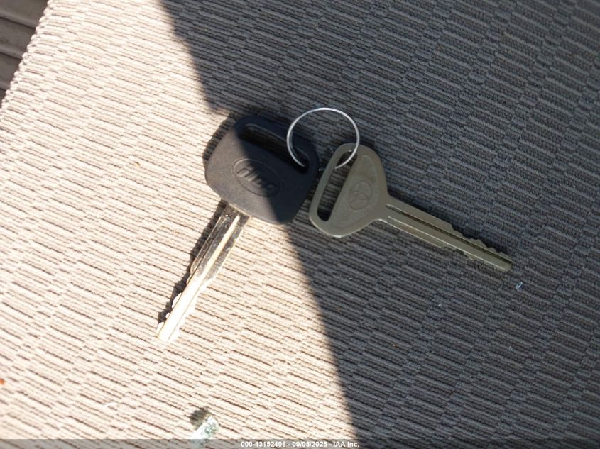 2005 Toyota Camry Le VIN: 4T1BE32KX5U941056 Lot: 43152408