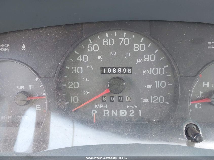 2000 Mercury Grand Marquis Gs VIN: 2MEFM74W6YX607862 Lot: 43152458