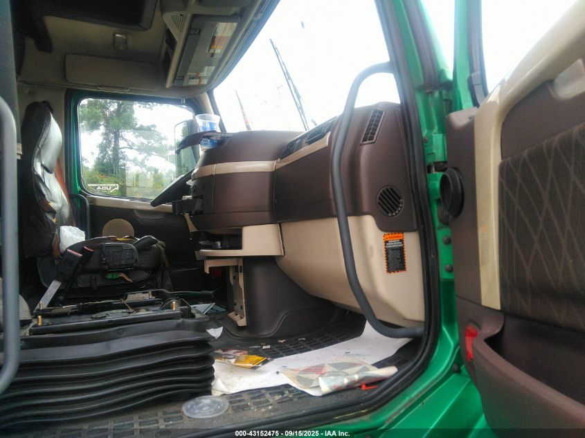 2015 Volvo Vn Vnl VIN: 4V4NC9EH8FN915064 Lot: 43152475