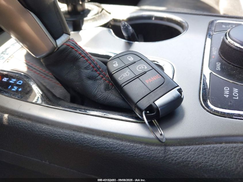 2018 Jeep Grand Cherokee Trailhawk 4X4 VIN: 1C4RJFLG8JC142581 Lot: 43152493