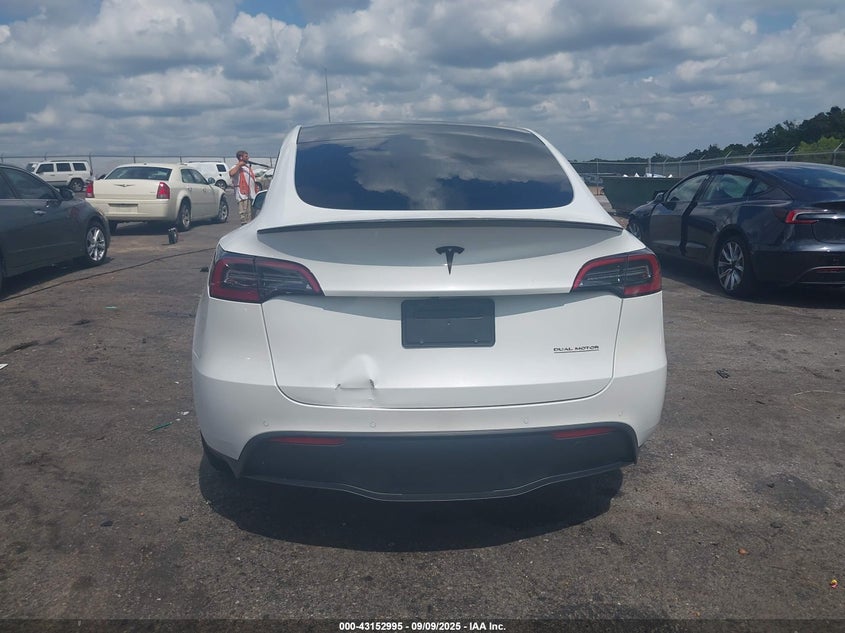2022 Tesla Model Y Performance Dual Motor All-Wheel Drive VIN: 7SAYGDEF6NF467907 Lot: 43152995