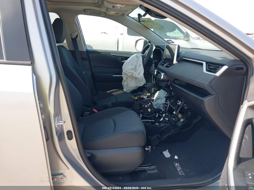 VIN 4T3RWRFV0RU145383 2024 TOYOTA RAV4 HYBRID XLE