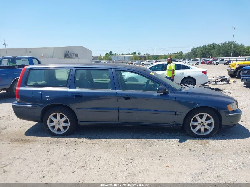 2005 Volvo V70 2.5T VIN: YV1SW592652521206 Lot: 43153023