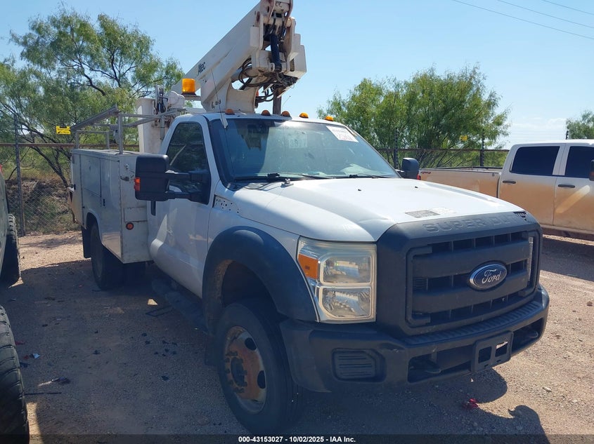 2015 Ford F-450 Chassis Xl white truck gasoline 1FDUF4GY2FED43581 photo #1