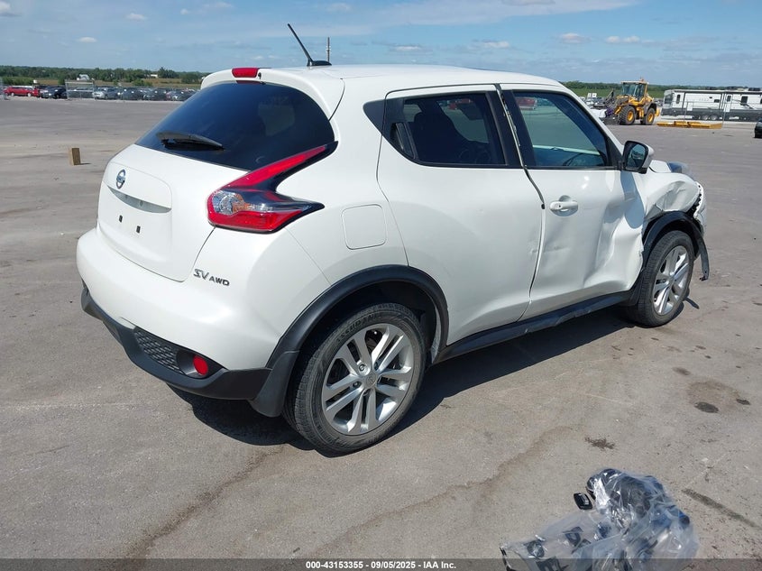 2015 NISSAN JUKE SV JN8AF5MV4FT561397