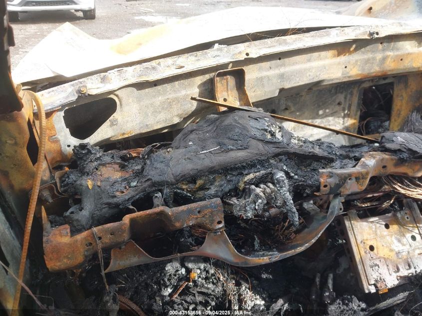 1999 Mercury Grand Marquis Gs VIN: 2MEFM74W6XX660298 Lot: 43413691