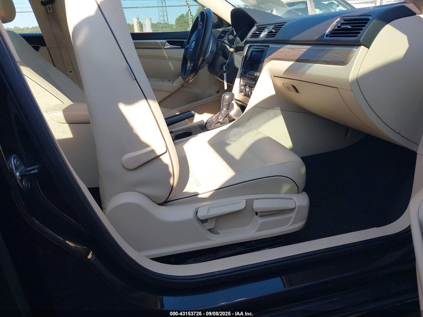 2016 VOLKSWAGEN PASSAT 1.8T SE - 1VWBS7A3XGC033730