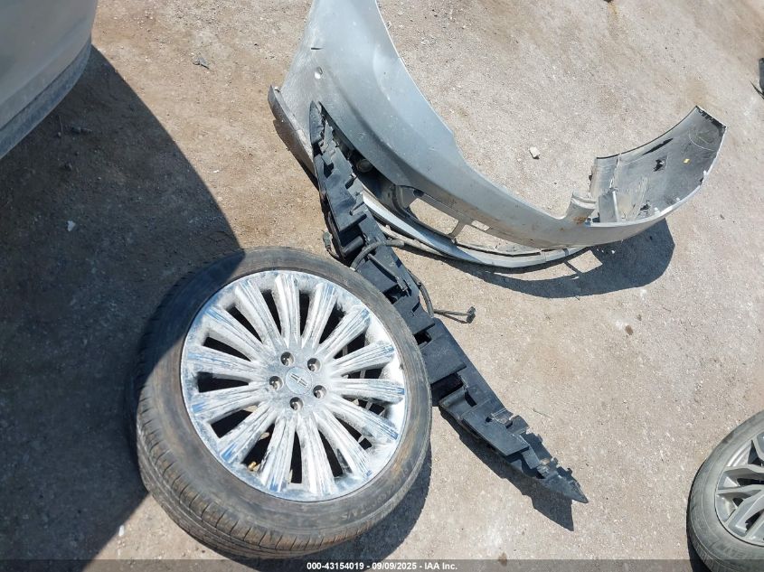 2015 Lincoln Mks VIN: 1LNHL9DK8FG608211 Lot: 43154019