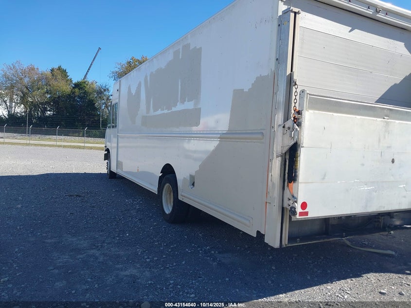 2015 Ford F-59 Commercial Stripped white other gasoline 1F66F5KY8F0A04026 photo #4