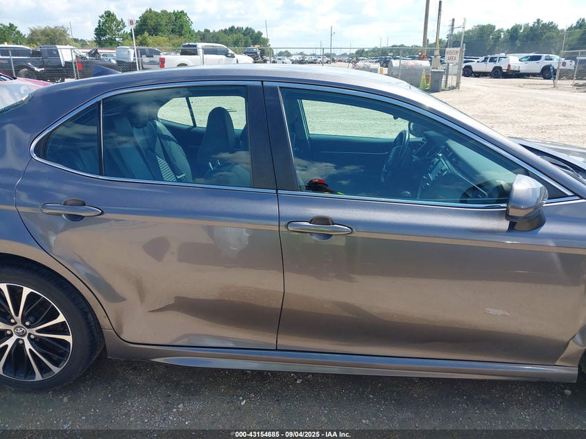 2020 TOYOTA CAMRY SE 4T1G11AK2LU305929