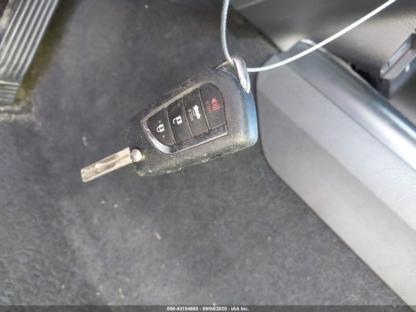 2020 TOYOTA CAMRY SE 4T1G11AK2LU305929