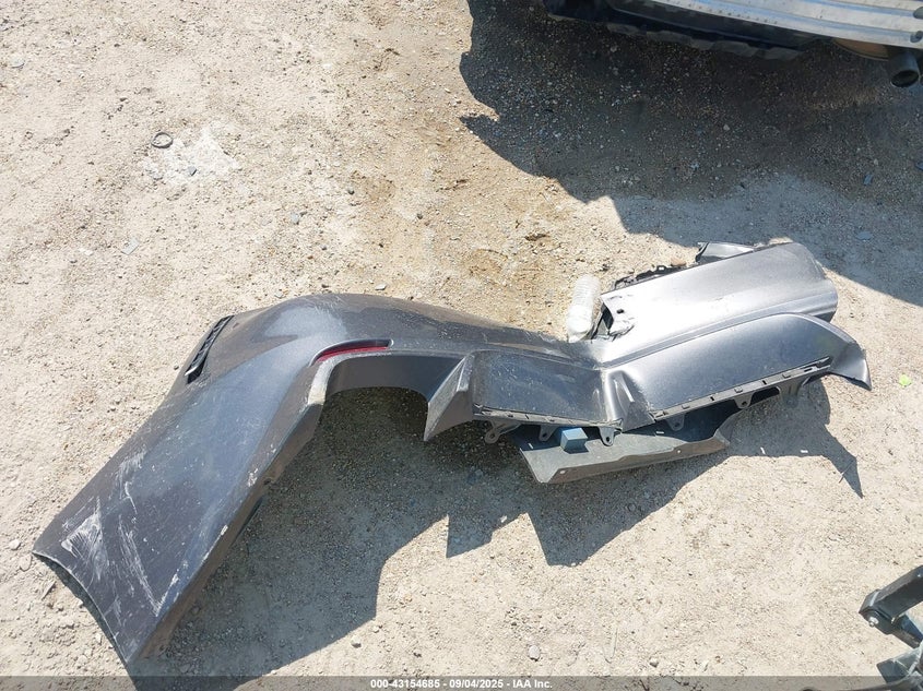 2020 TOYOTA CAMRY SE 4T1G11AK2LU305929