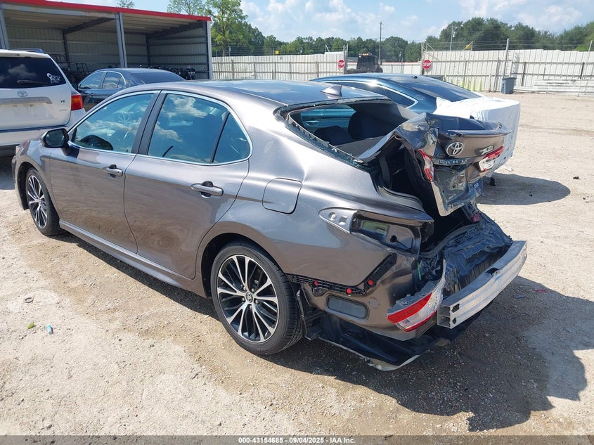 2020 TOYOTA CAMRY SE 4T1G11AK2LU305929