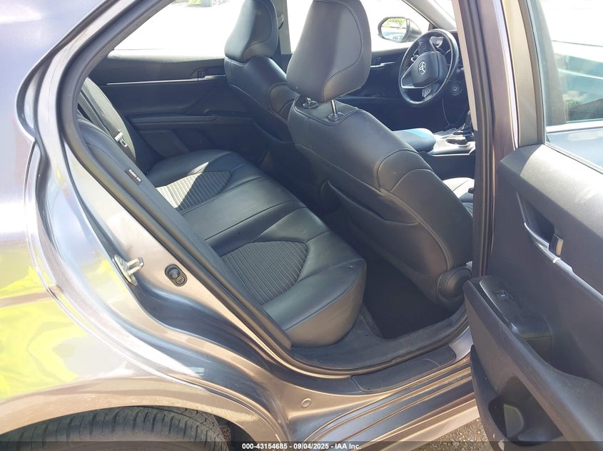 2020 TOYOTA CAMRY SE 4T1G11AK2LU305929