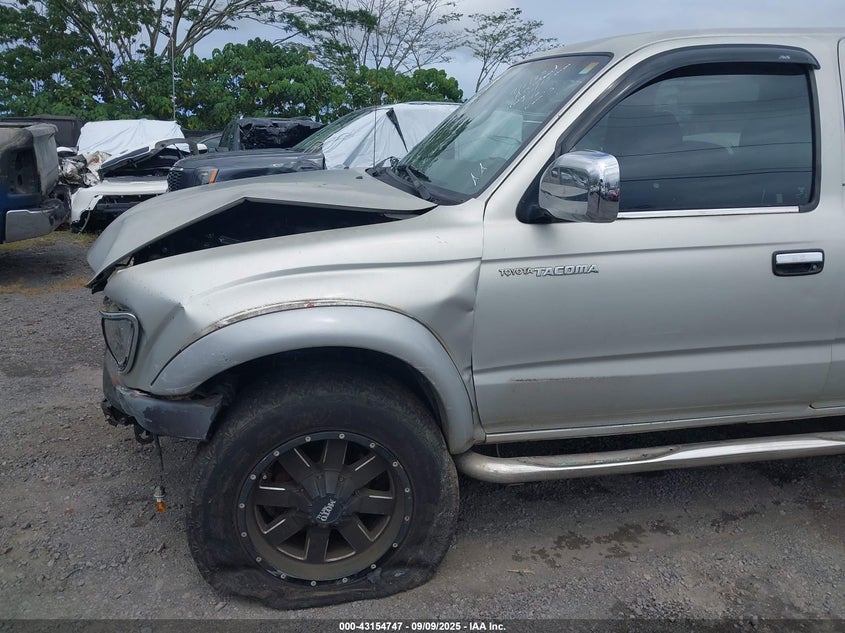 5TEGN92N02Z106285 2002 TOYOTA TACOMA photo no. 17