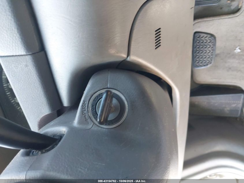 2003 Toyota Camry Le VIN: 4T1BE32K03U736360 Lot: 43154762