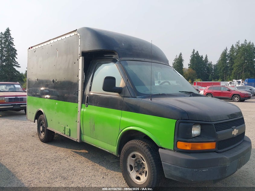 2004 Chevrolet Express Cutaway