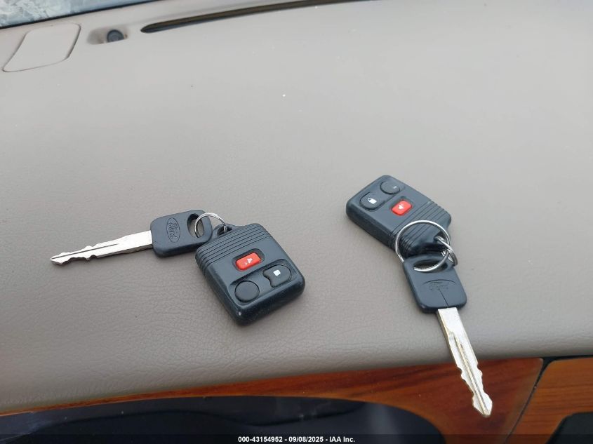 2001 Ford Econoline E150 Van VIN: 1FDRE14WT11B7694 Lot: 43154952