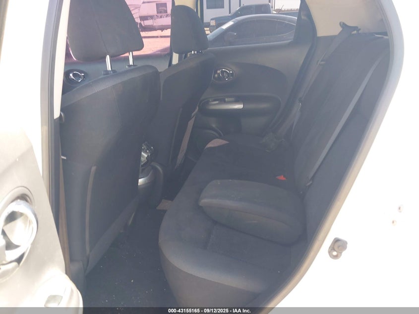 2015 NISSAN JUKE SV JN8AF5MR4FT505785