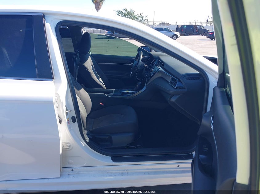 2019 TOYOTA CAMRY SE 4T1B11HK8KU705539