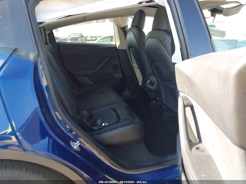 2021 Tesla Model Y Long Range Dual Motor All-Wheel Drive VIN: 5YJYGDEE3MF196663 Lot: 43155507