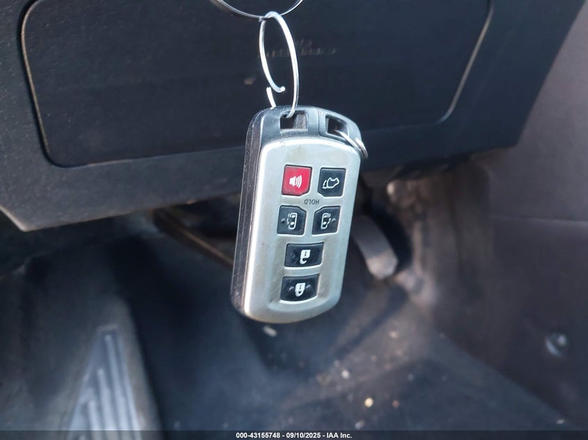 2015 Toyota Sienna Limited Premium 7 Passenger VIN: 5TDYK3DC8FS688290 Lot: 43155748