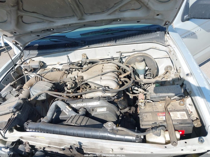 5TEWN72N82Z890716 2002 TOYOTA TACOMA photo no. 10