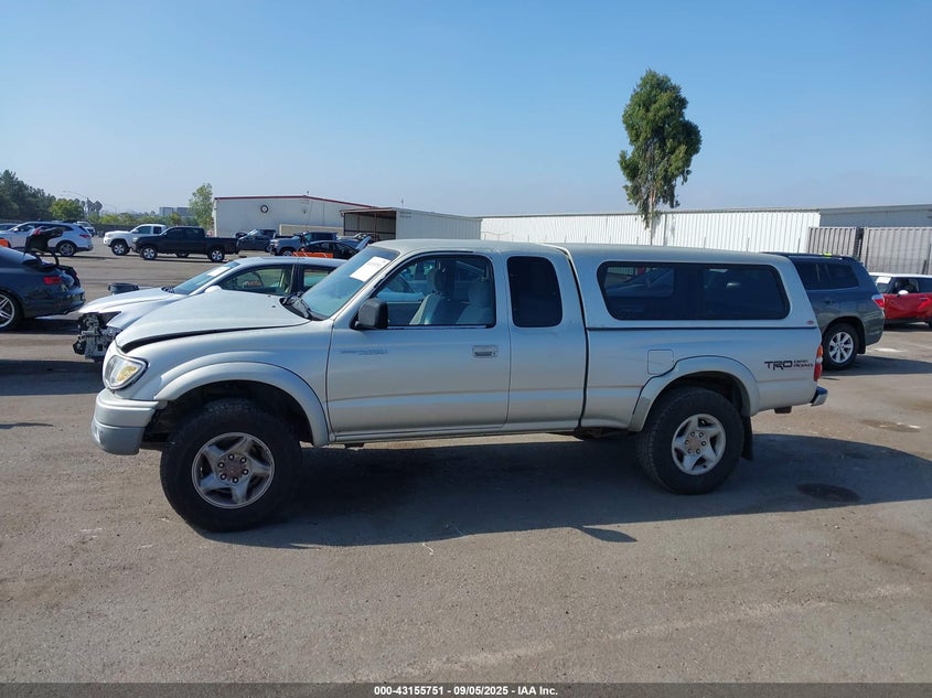 5TEWN72N82Z890716 2002 TOYOTA TACOMA photo no. 14