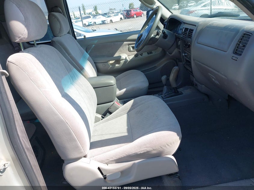 5TEWN72N82Z890716 2002 TOYOTA TACOMA photo no. 5